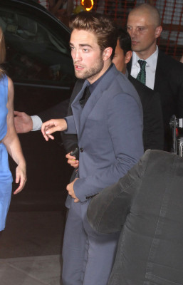 Robert Pattinson pic #548576
