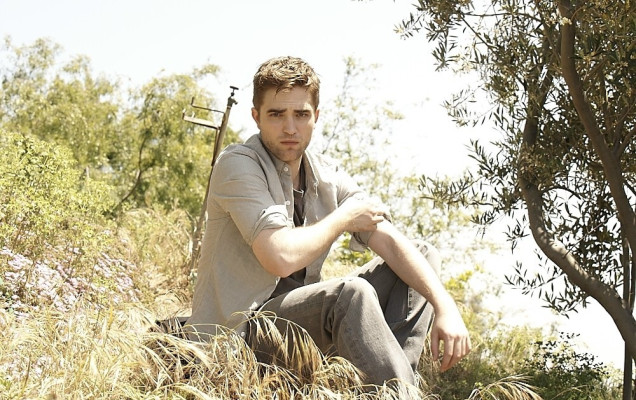 Robert Pattinson pic #331787