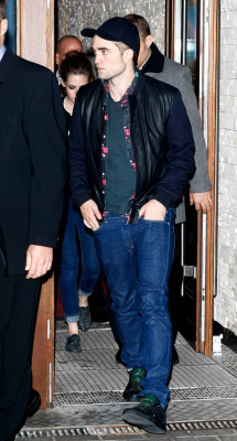 photo 21 in Robert Pattinson gallery [id587408] 2012-12-04 00:00:00