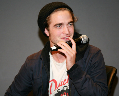 photo 14 in Robert Pattinson gallery [id155736] 2009-05-08 00:00:00