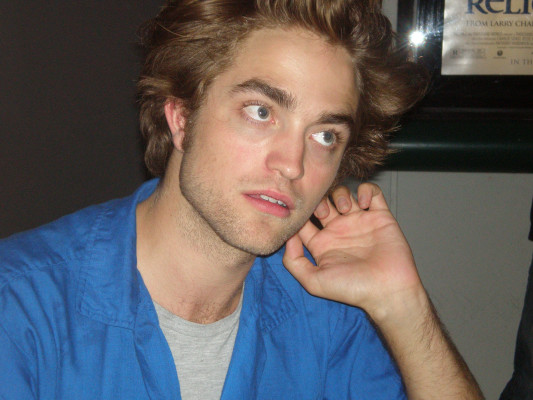 photo 12 in Pattinson gallery [id128554] 2009-01-14 00:00:00