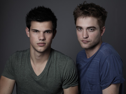 Robert Pattinson pic #321600