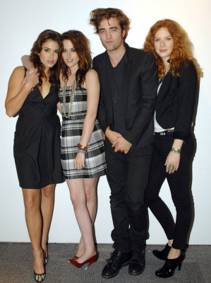 Robert Pattinson pic #301117