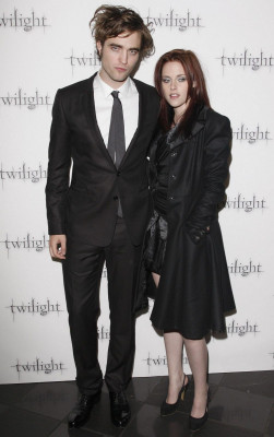 Robert Pattinson pic #301116