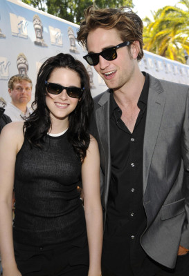 Robert Pattinson pic #125082