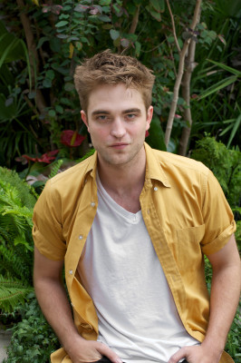 Robert Pattinson pic #273696