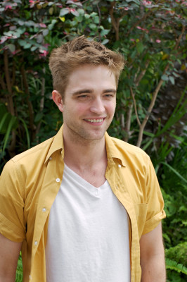Robert Pattinson pic #273695