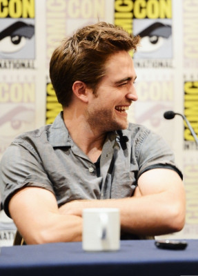 Robert Pattinson pic #535329