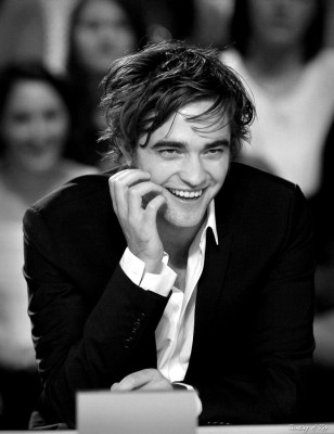photo 18 in Robert Pattinson gallery [id255103] 2010-04-07 00:00:00