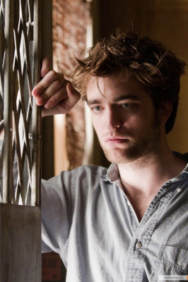 photo 16 in Robert Pattinson gallery [id221113] 2009-12-14 00:00:00