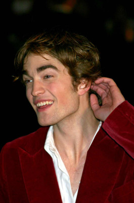 Robert Pattinson pic #125192