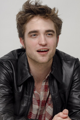 Robert Pattinson pic #307859