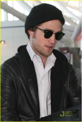 Robert Pattinson pic #125193