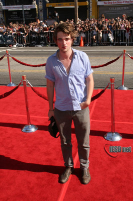 Robert Pattinson pic #125047