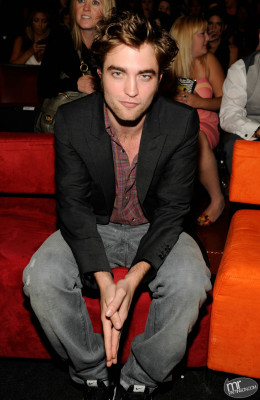 Robert Pattinson pic #190323