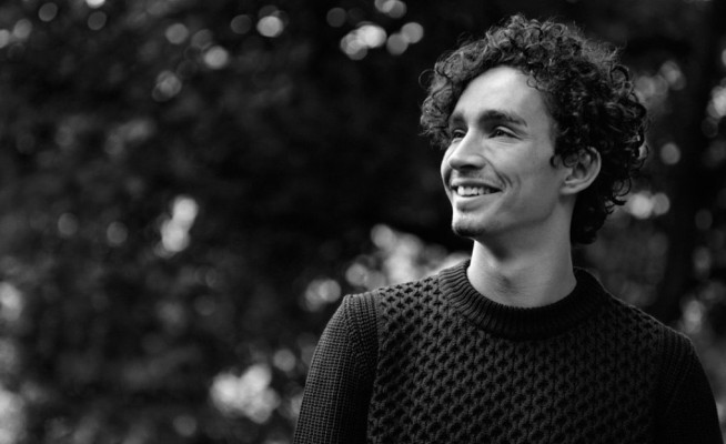 photo 6 in Robert Sheehan gallery [id652436] 2013-07-28 00:00:00
