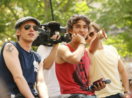 Robert Sheehan pic #660071