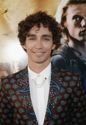 photo 4 in Robert Sheehan gallery [id658619] 2013-08-25 00:00:00