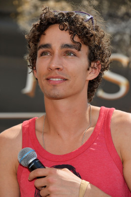 Robert Sheehan pic #664766