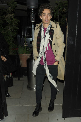 photo 9 in Robert Sheehan gallery [id730762] 2014-05-20 00:00:00