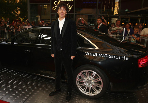Robert Sheehan pic #660229