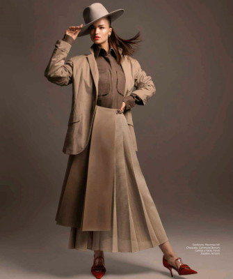Robin Holzken – Harper’s Bazaar México October 2019 Issue