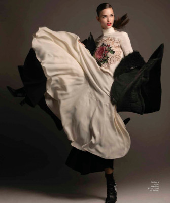 Robin Holzken – Harper’s Bazaar México October 2019 Issue