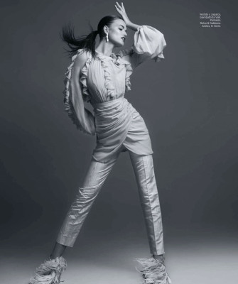 Robin Holzken – Harper’s Bazaar México October 2019 Issue