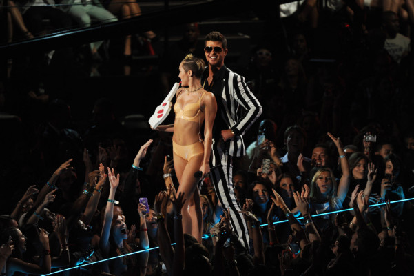 photo 20 in Robin Thicke gallery [id660773] 2013-09-01 00:00:00