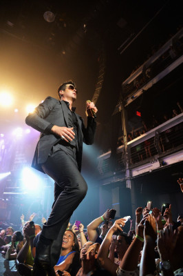 photo 17 in Robin Thicke gallery [id661299] 2013-09-03 00:00:00