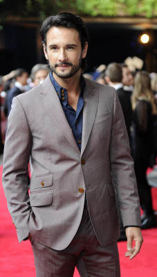 photo 8 in Rodrigo Santoro gallery [id575824] 2012-11-03 00:00:00