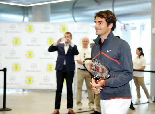 photo 3 in Federer gallery [id414907] 2011-08-25 00:00:00