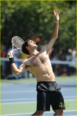 photo 10 in Federer gallery [id208641] 2009-11-18 00:00:00