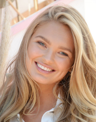 Romee Strijd – Coachella Music Festival in Indio 