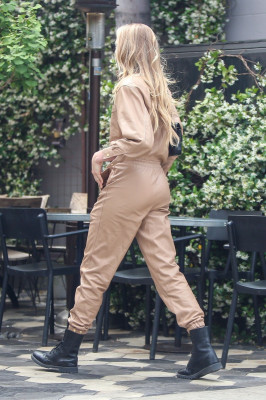 Romee Strijd Street Fashion – LA 