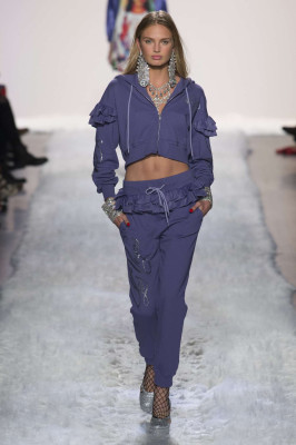 Romee Strijd – Jeremy Scott Runway 2017 in New York