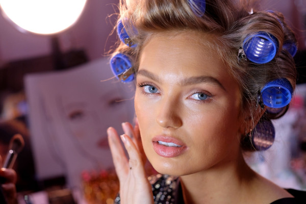 Romee Strijd - 2018 Victoria’s Secret Fashion Show Backstage in NYC