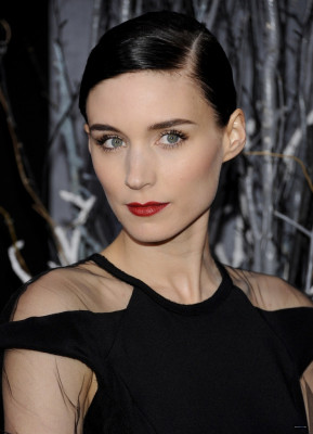 photo 26 in Rooney Mara gallery [id446923] 2011-12-17 00:00:00
