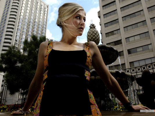 photo 13 in Rosamund Pike gallery [id116519] 2008-11-12 00:00:00