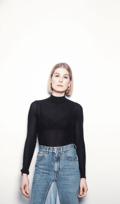 Rosamund Pike