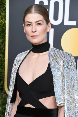 Rosamund Pike – 2019 Golden Globe Awards Red Carpet