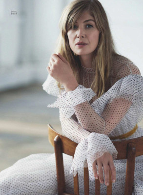 Rosamund Pike – Marie Claire UK January 2019