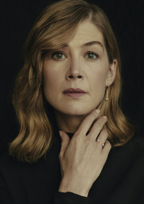 Rosamund Pike – Photoshoot for WWD Magazine November 2018