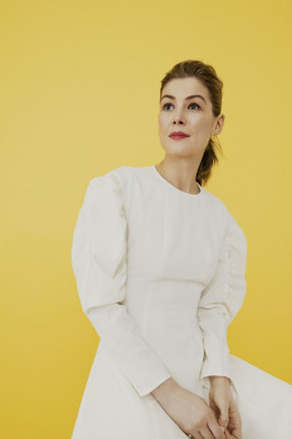 Rosamund Pike – Stylist Magazin 2019 Photoshoot
