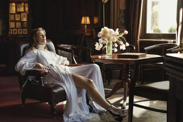 Rosamund Pike – Town &amp; Country Magazine USA 2018 December / 2019 January Photos