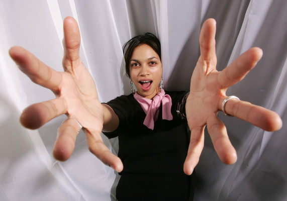 photo 22 in Rosario Dawson gallery [id123913] 2008-12-29 00:00:00