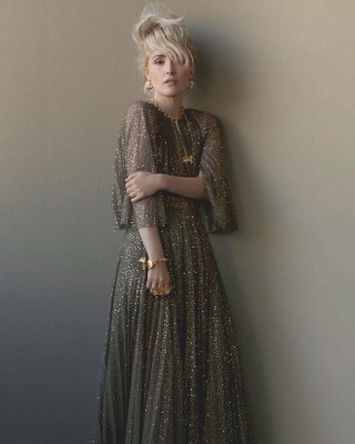 Rose Byrne for InStyle // June 2019 photographed by Stephen Ward 