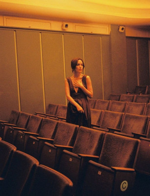 Rose Byrne by James J. Robinson for AMAZING (2021)⁣ 