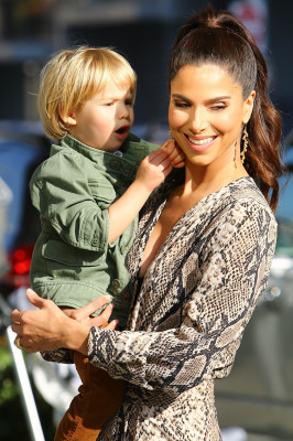Roselyn Sanchez is on Rodeo Drive in Beverly Hills || 13.12.2019