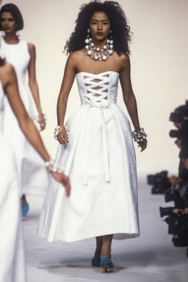Rosie De La Cruz for Guy Laroche SS 1992